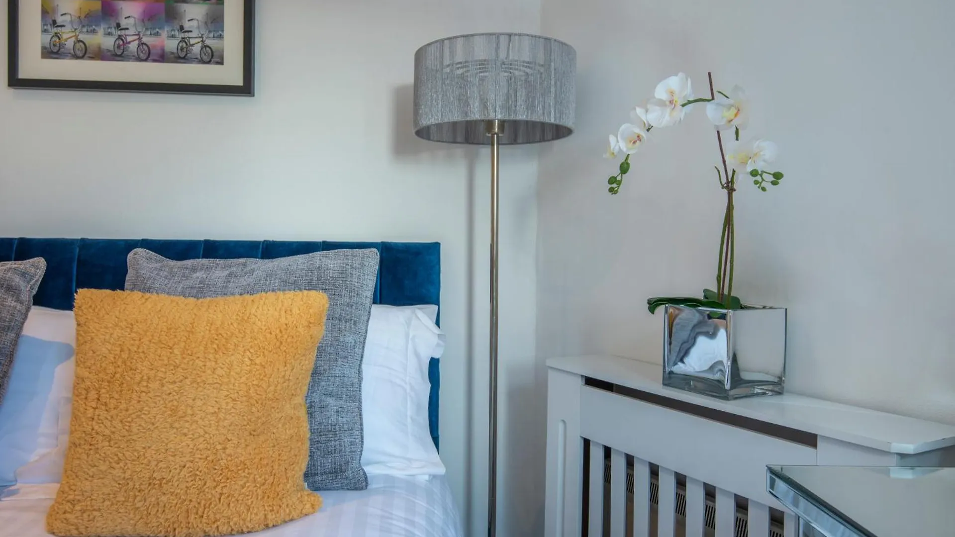 2 Bed Town House With Garden In Hackney, London Apartment