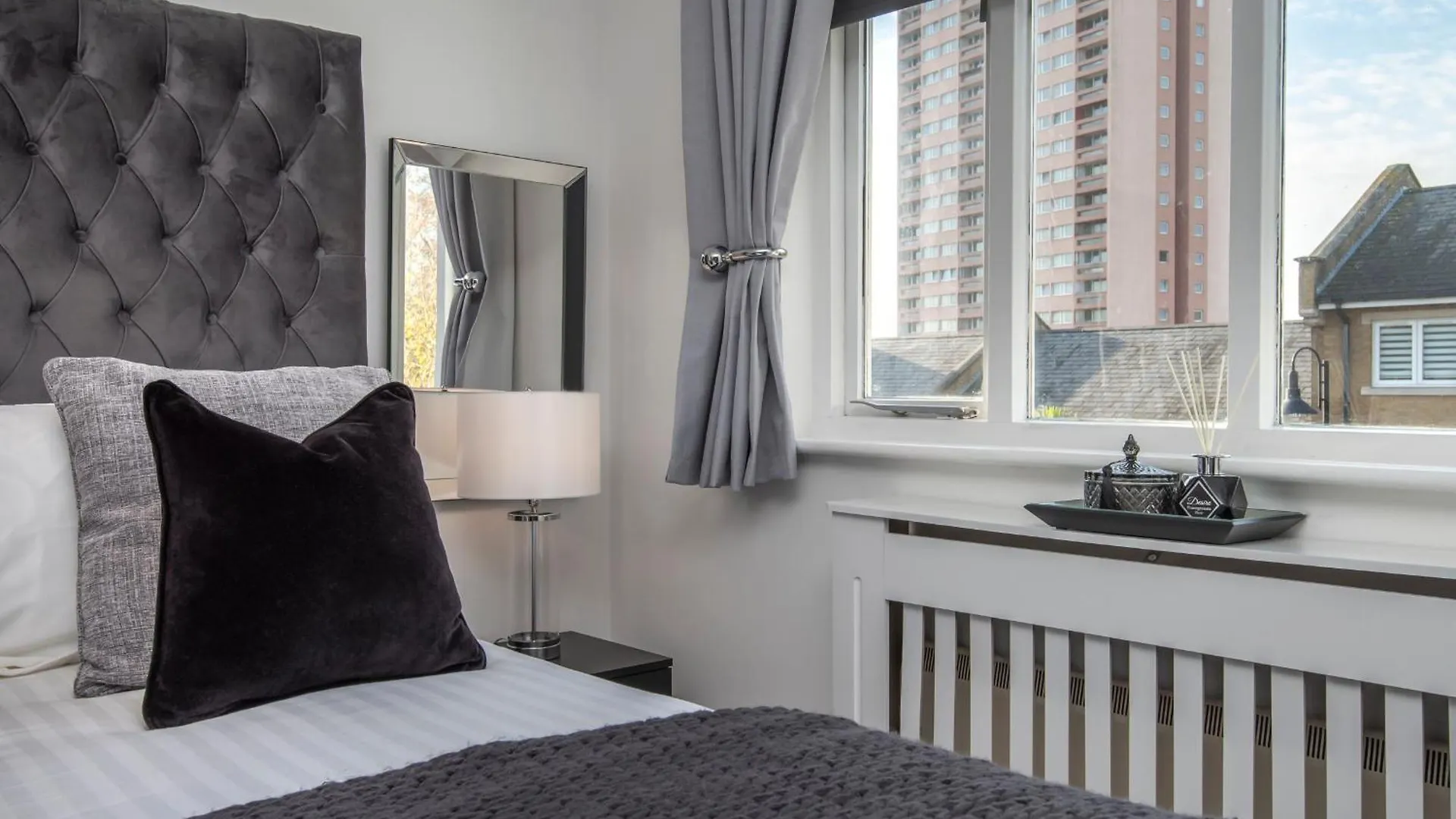 2 Bed Town House With Garden In Hackney, London Apartment