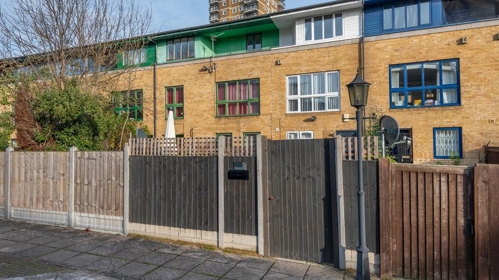 2 Bed Town House With Garden In Hackney, London Apartment 0*,  United Kingdom