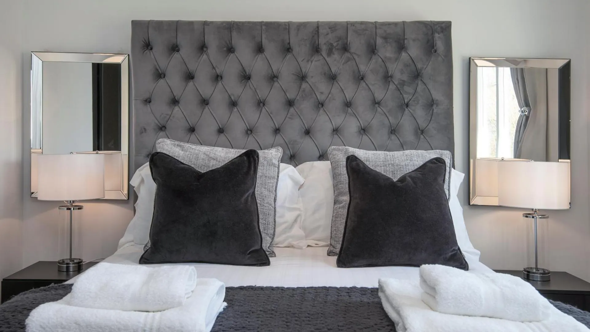2 Bed Town House With Garden In Hackney, London Apartment