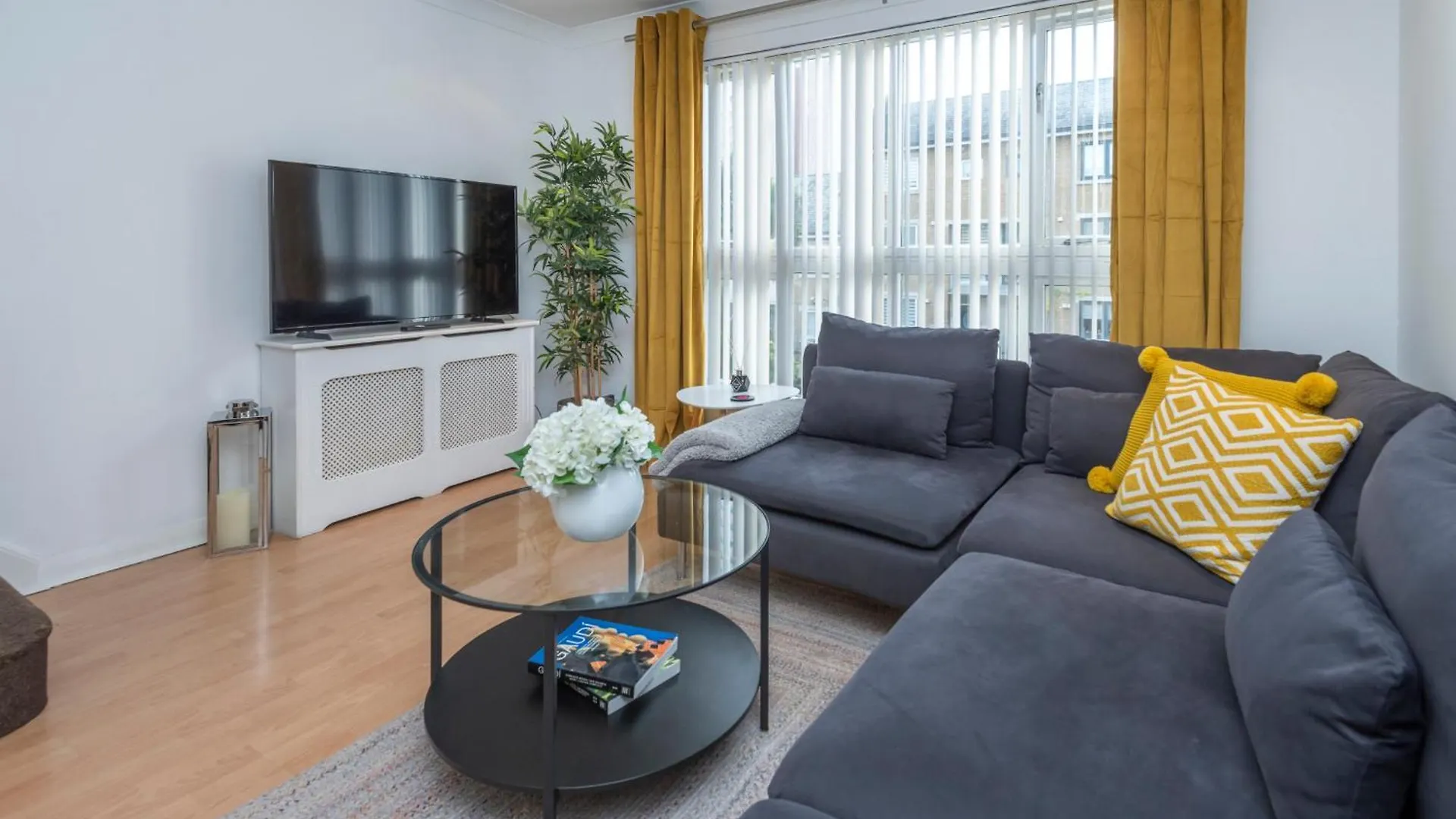 2 Bed Town House With Garden In Hackney, London Apartment United Kingdom